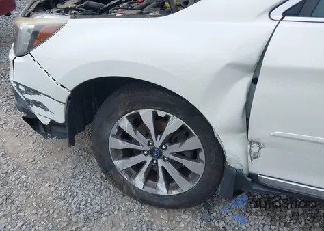 2018 Subaru Outback 2.5I Touring из США, поврежденный, VIN 4S4BSATC8J3343083